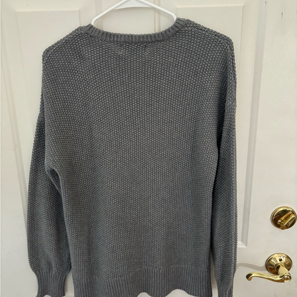 Heather grey sz. XS, but fits more like a medium sweater from Old Navy - Picture 2 of 2